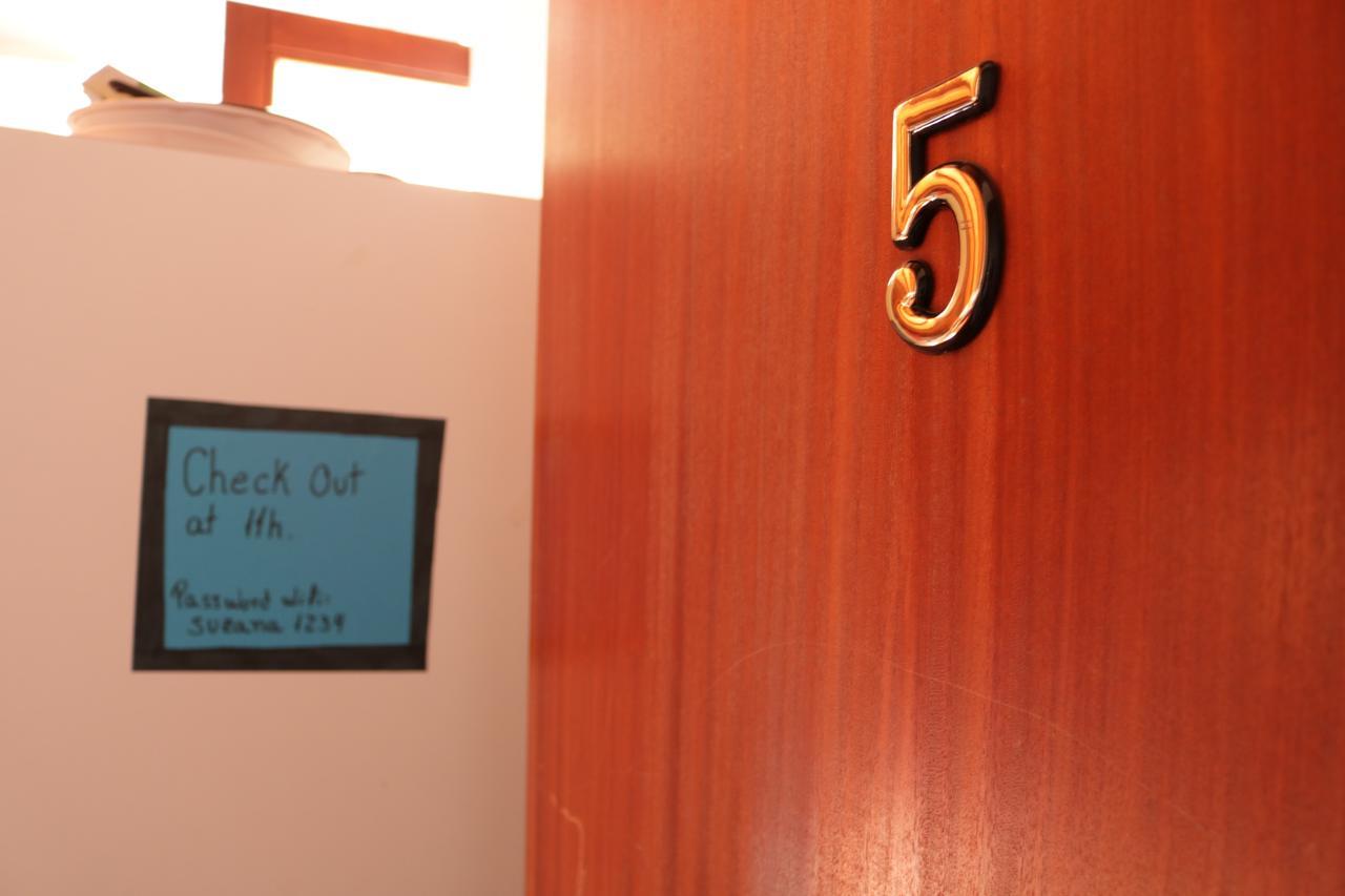 Alma 2 Hostel *